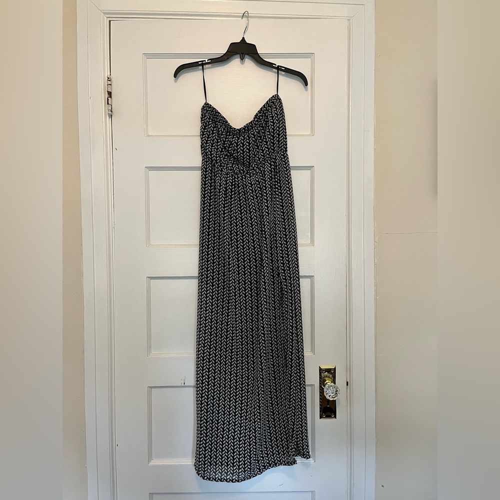 Black & white strapless maxi dress w/slip attached/ from split in the front.